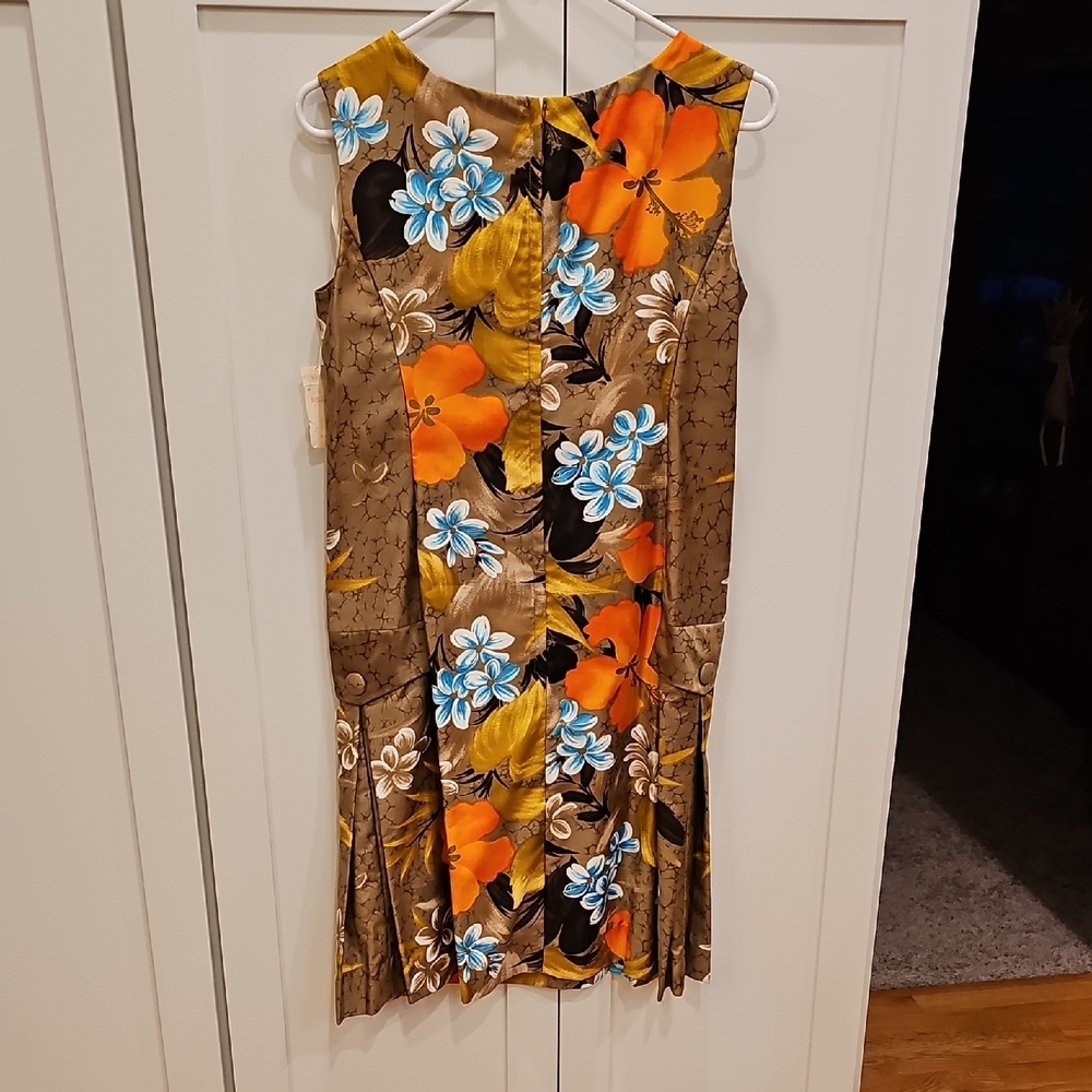 Vintage NWT Sears Hawaiian Sleeveless Midi Dress Orange, Blue & Tan Floral Sz 10 - Picture 3 of 9